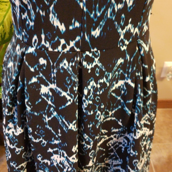 I LE New York sleeveless dress size 8 - Picture 3 of 8